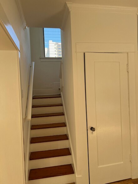 Building Photo - 1616 E Ocean Blvd