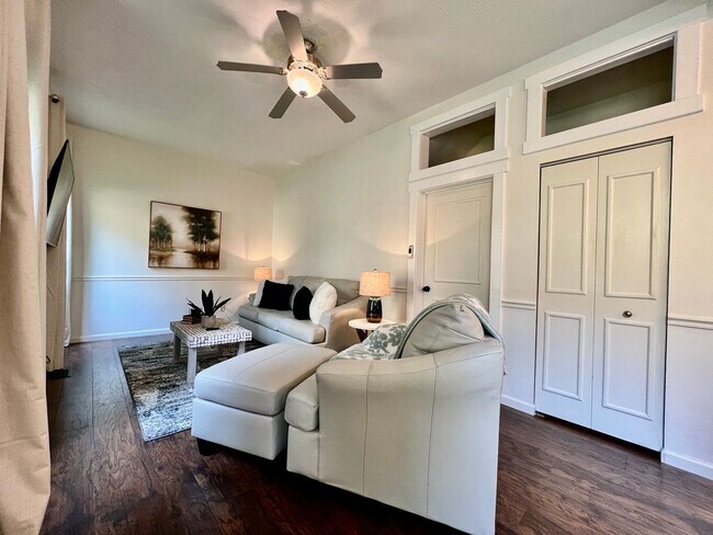 Building Photo - 1 Bd Hide away Historic Dayton, Oh Oregon District