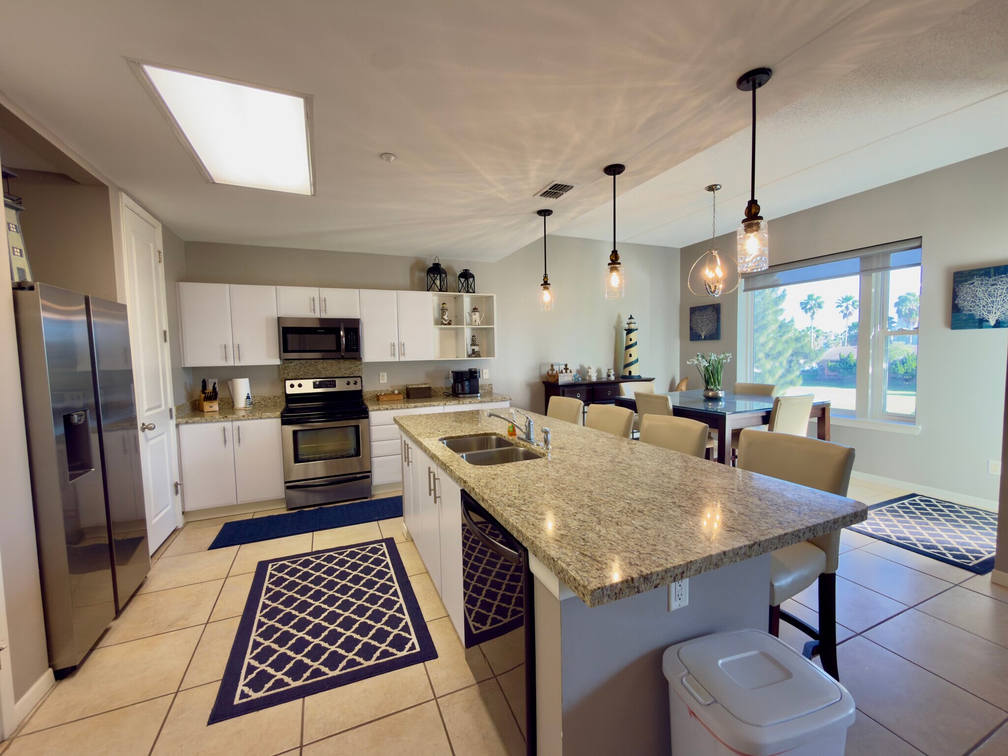 Building Photo - 5909 Padre Blvd