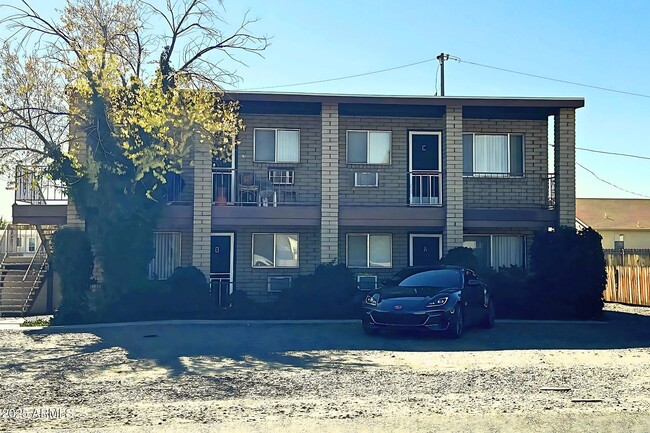 Primary Photo - 8469 E Yavapai Rd