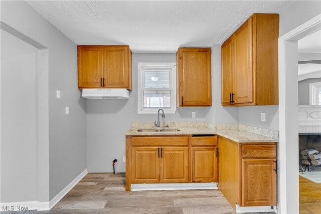Building Photo - 15904 Invermere Ave