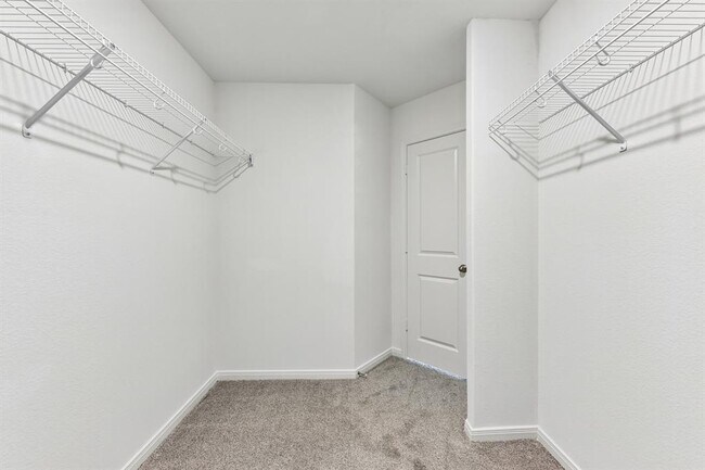 Building Photo - 235 Surrey Oaks