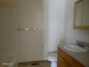 Building Photo - 364 Quail Wy