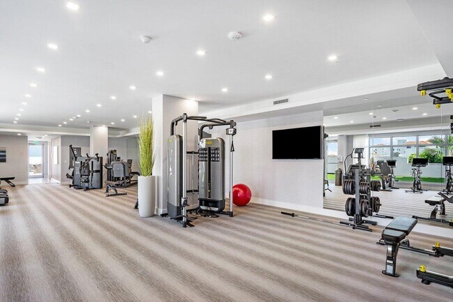 Building Photo - 155 E Boca Raton Rd