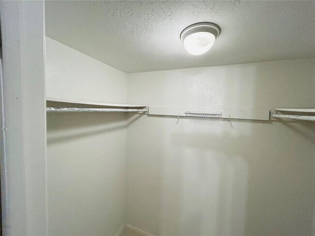 Building Photo - 3908 Crayrich Cir