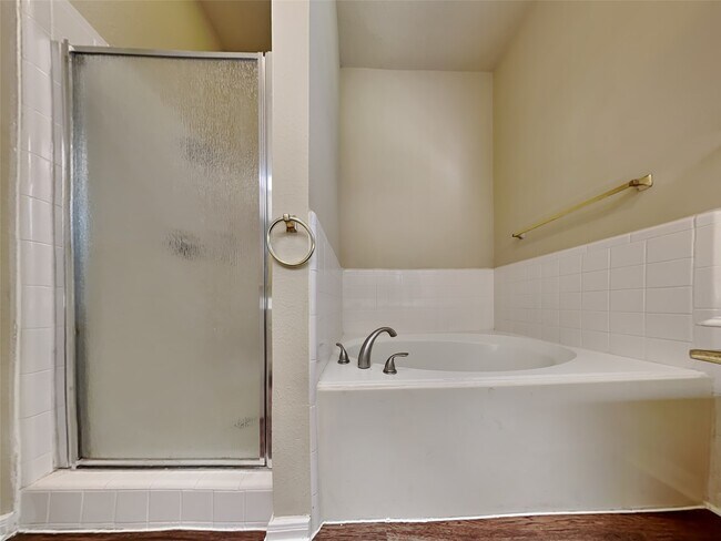 Building Photo - 13143 Mills River St