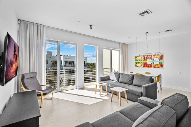 Building Photo - Monthly rental for Season , ( min 4 months)