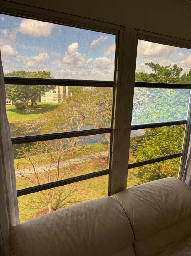 Building Photo - 14671 Bonaire Blvd