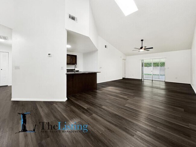 Building Photo - 1317 Coolridge Dr
