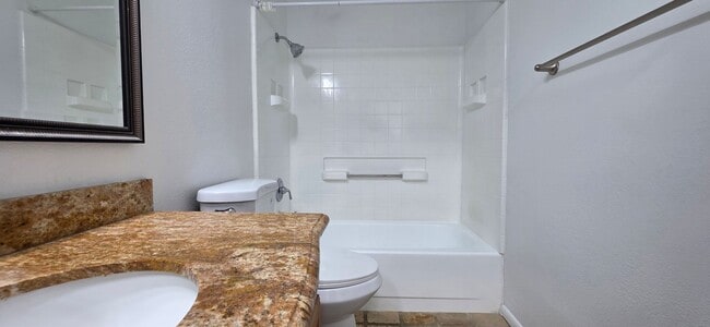 Building Photo - 508 Woodside Oaks