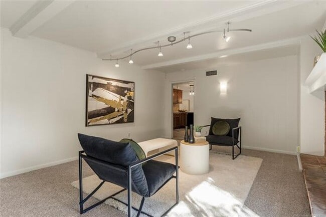 Building Photo - Beautifully Renovated 3-Bed, 2-Bath Home in Midtown Tulsa!