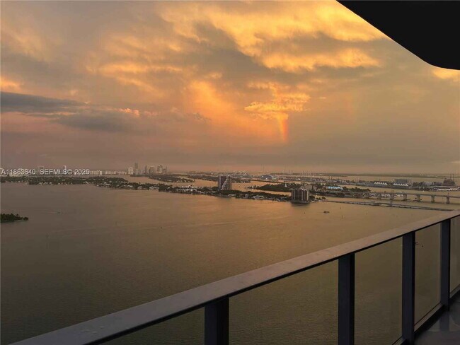 Building Photo - Northeast 24th Street, Miami, FL 33137 - 3 BR 3 BA condo