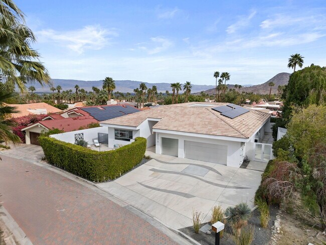 Building Photo - 48674 Vista Viejo Dr