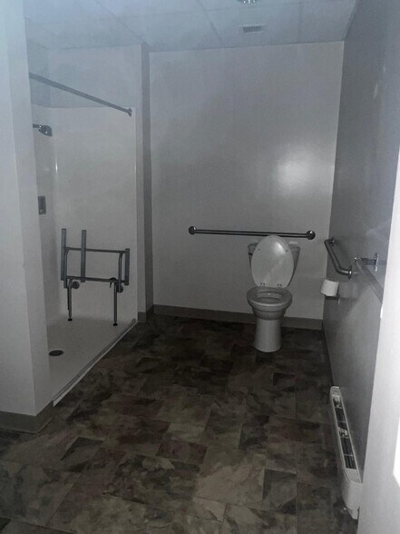 Building Photo - 11 Lawrence St