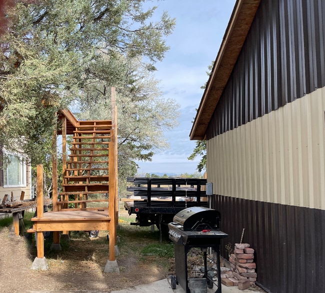 Building Photo - 3830 Green Meadow Dr