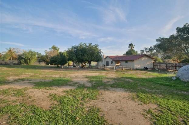 Building Photo - 25200 Jamawag Dr