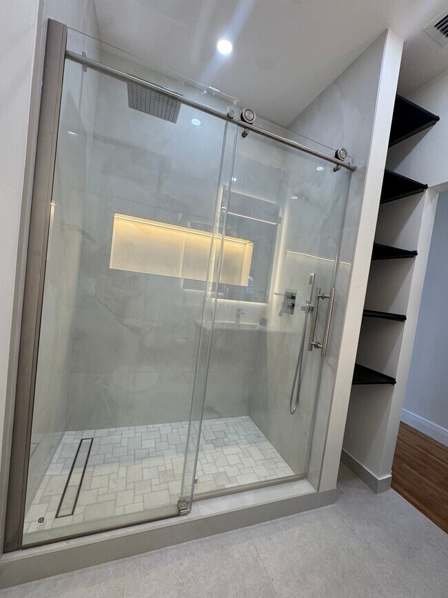 Building Photo - 8366 SW 37th St