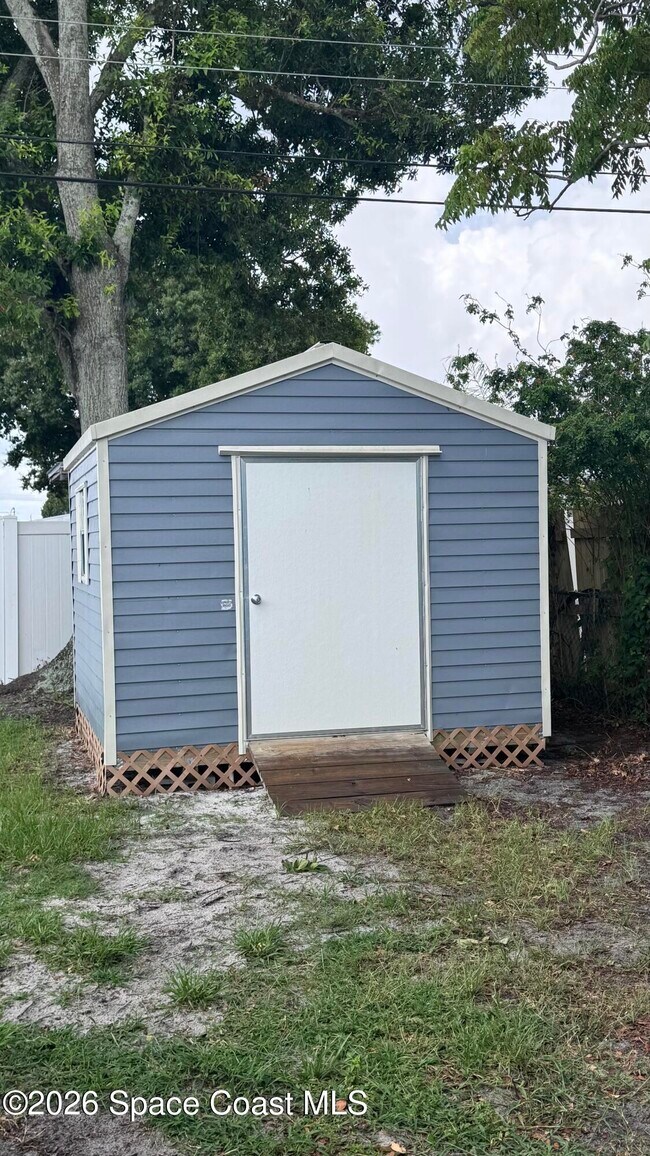Building Photo - 2137 Laden Rd