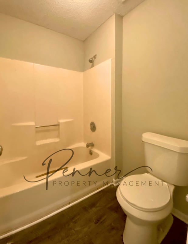 Building Photo - 509 NE Newport Dr