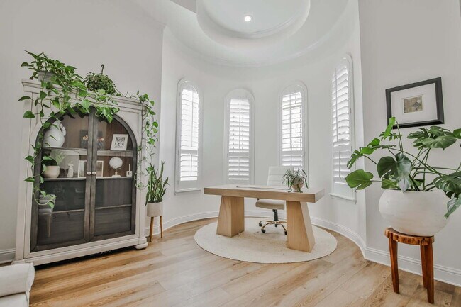 Building Photo - Preston Manor Home with Soaring Ceilings, Private Suite & Resort, Style Amenities