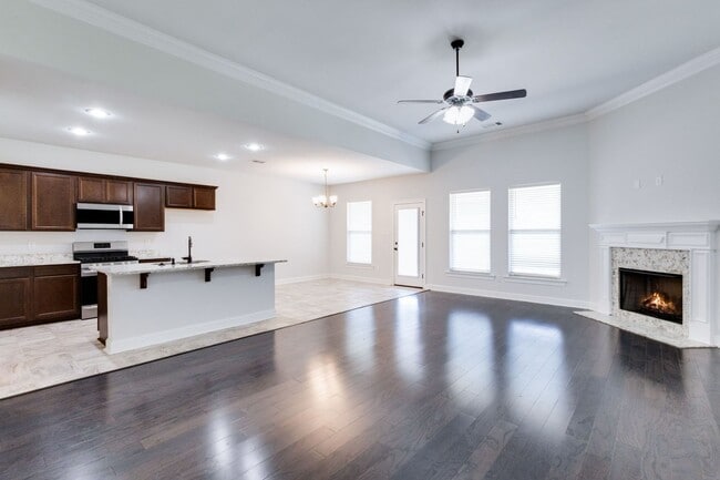 Building Photo - FOR RENT In Youngsville!