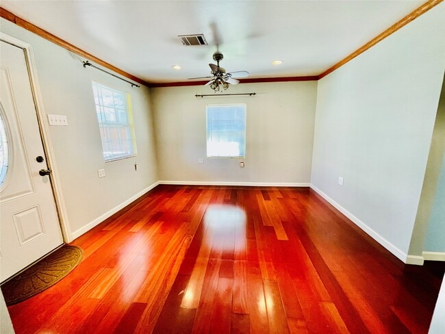 Building Photo - 1205 Nadine St