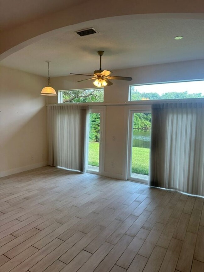 Building Photo - 105 Oceans Edge Dr