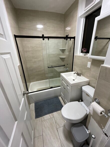 Building Photo - 871 Harrison Ave