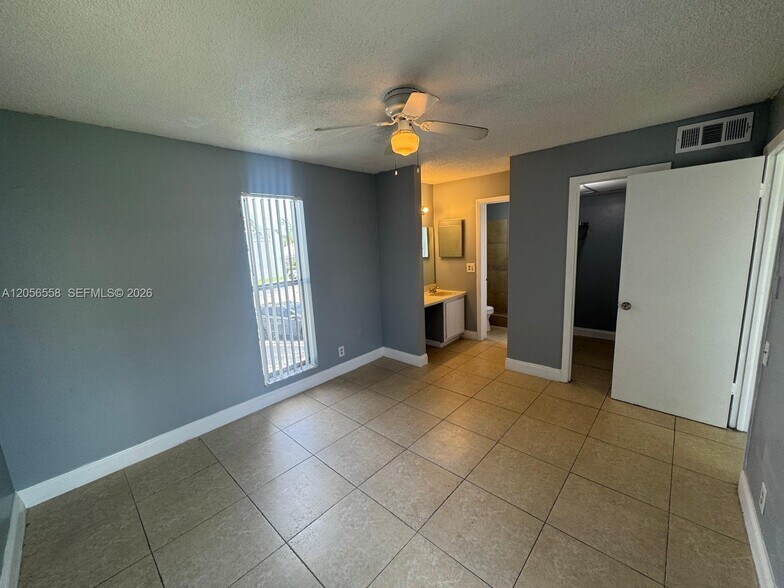 Building Photo - 4519 Treehouse Ln