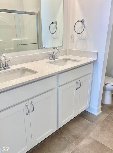 Building Photo - 6558 Hawthorne Dr