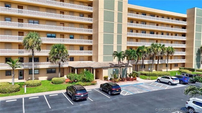 Building Photo - 10200 S Ocean Dr