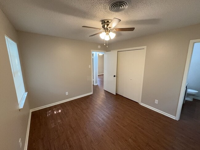 Building Photo - 1205 Kathey Dr