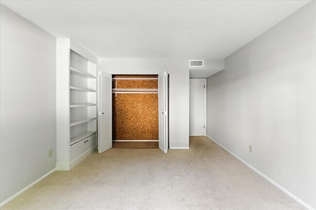 Building Photo - 17 Fair Haven Way