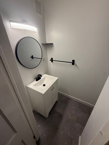 Building Photo - 316 Stafford Ave