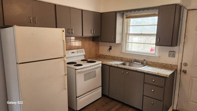 Building Photo - 7 Denman Mountain Rd