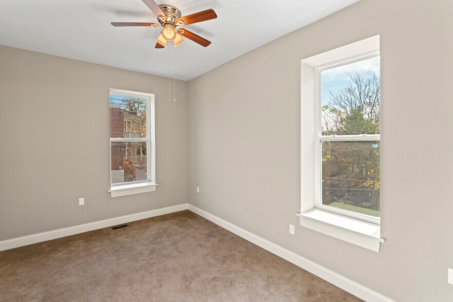 Building Photo - 4636 Virginia Ave