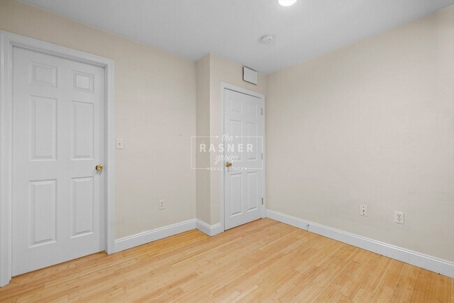 Building Photo - 139 Nottinghill Rd