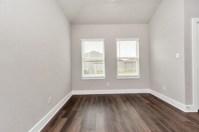 Building Photo - Welcome to the Drake – Where Comfort Meets...