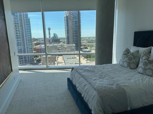 Building Photo - 2408 Victory Park Ln