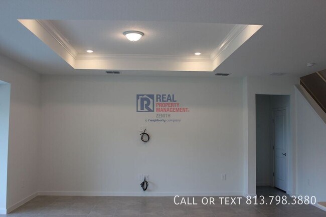 Building Photo - 11225 Sycamore Glen Loop