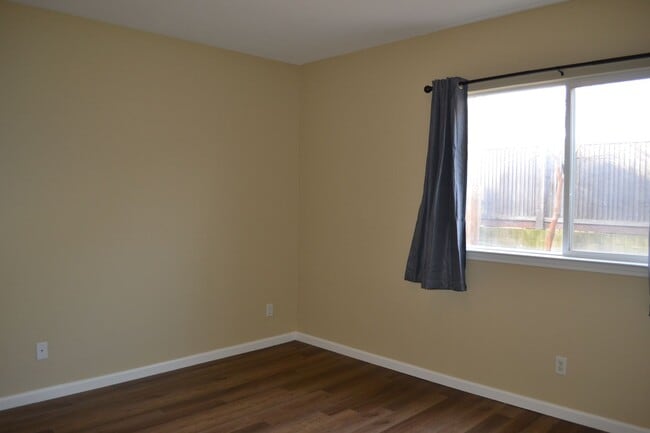 Building Photo - 938 Lusk Dr