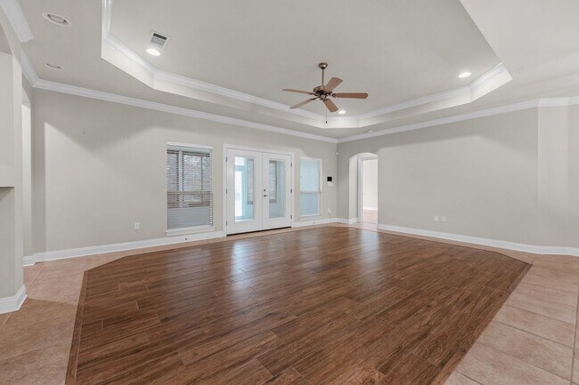 Building Photo - Luxury Living with Saltwater Pool, Florida Room & Generator