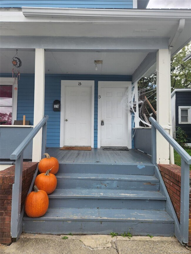 Building Photo - 15 Clinton St