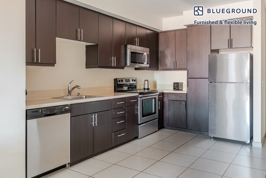 Building Photo - 7001 Sunne Ln