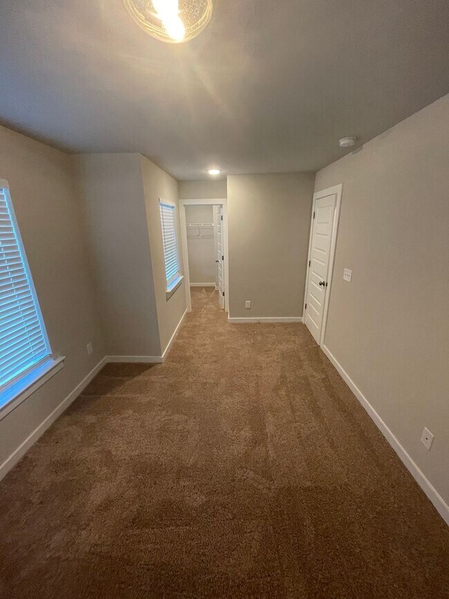 Building Photo - Home for Rent in Weaver, AL!!!  View with 48 Hours Notice!
