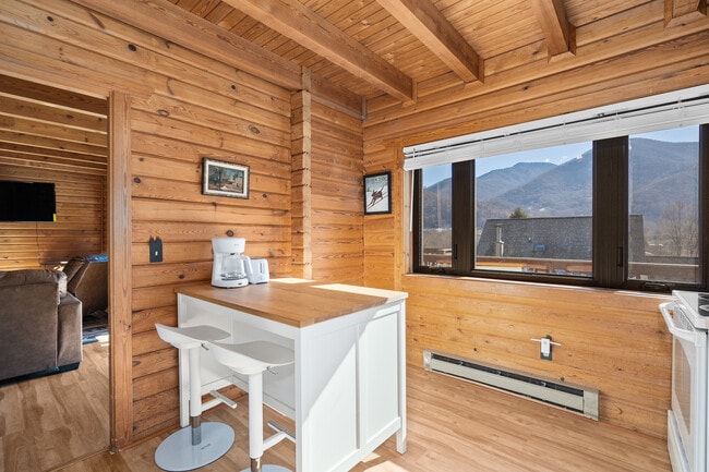 Building Photo - 168 Valley Creek Dr