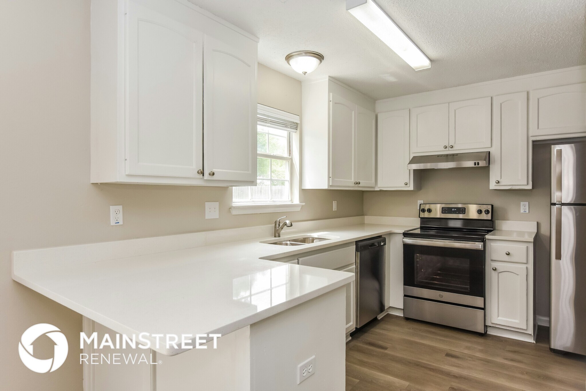 Building Photo - 229 River Oaks Dr