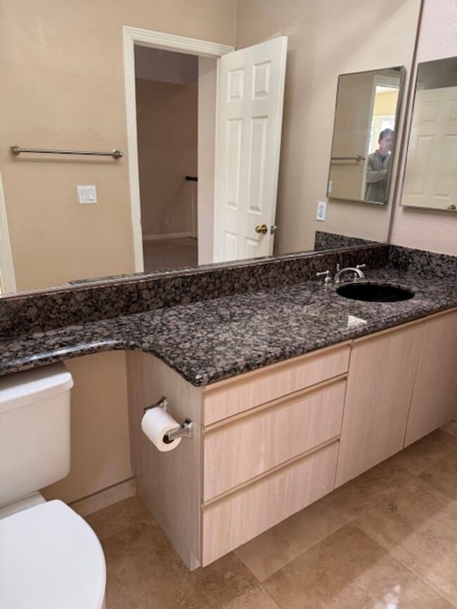 Building Photo - 2 Bedroom Condo in Aliso Viejo!