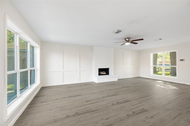 Building Photo - 24118 Spring Mill Ln