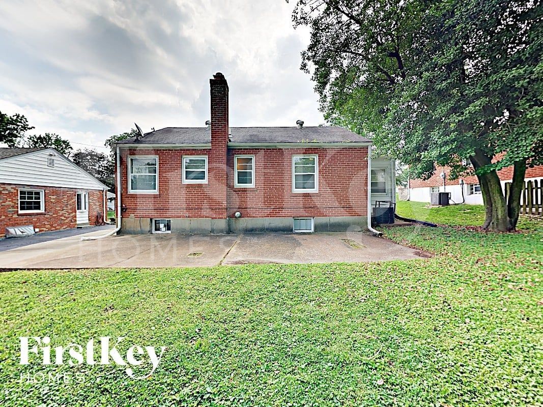 Building Photo - 815 St Jean St